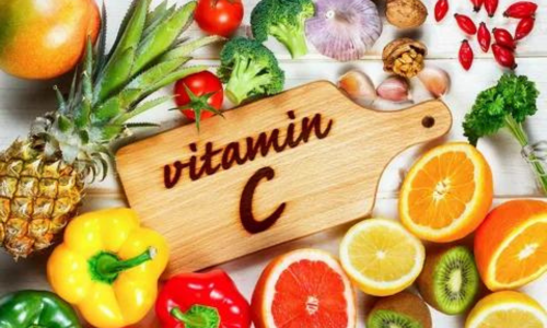 vitaminas-c-odai